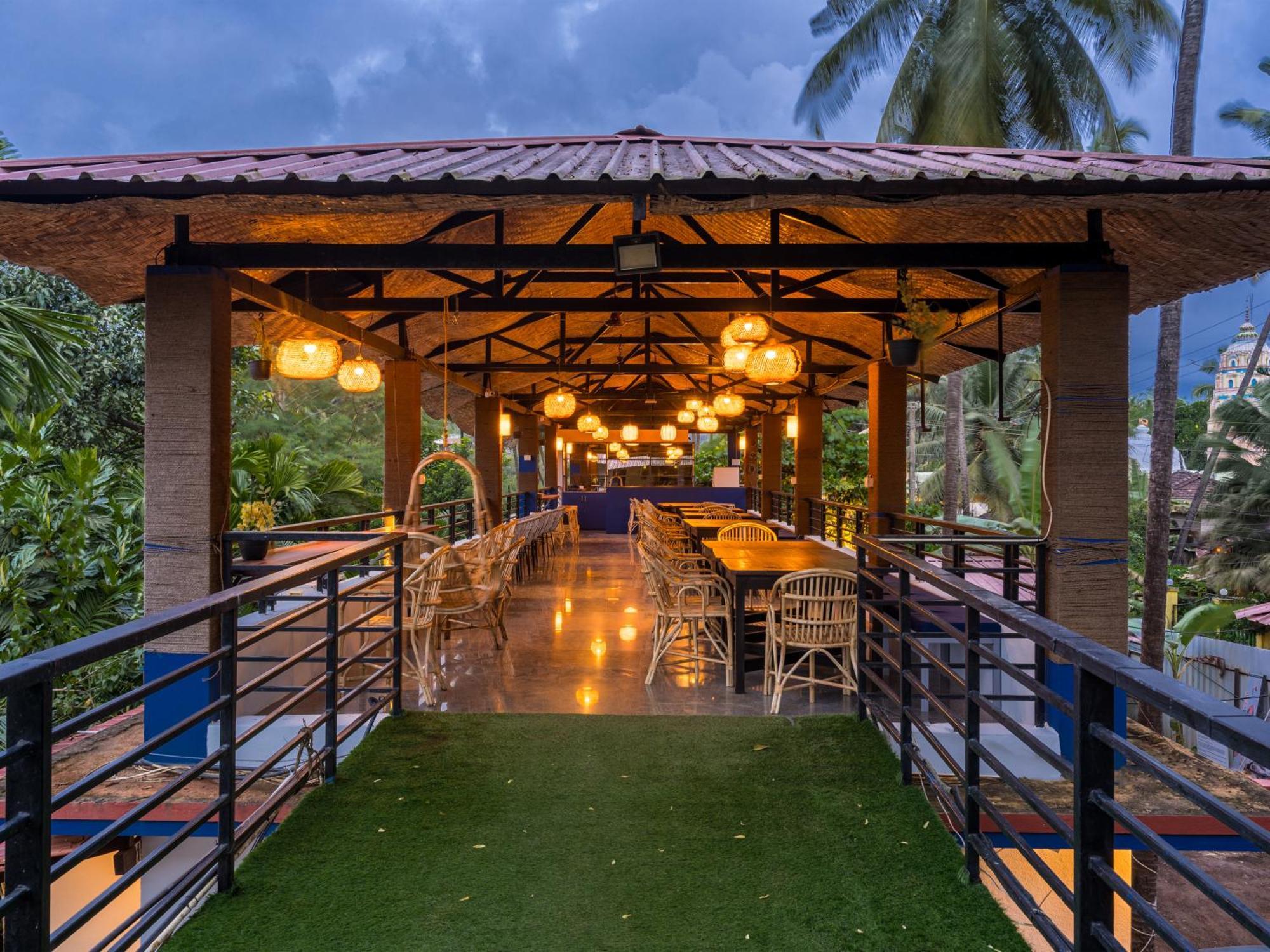 Madpackers Goa Anjuna - Bar Екстериор снимка